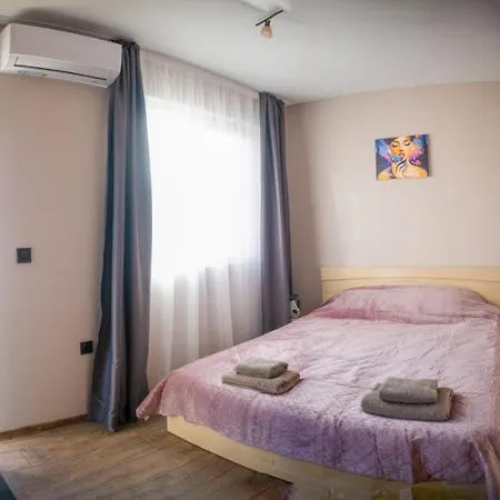 Grand Ohrid - Center Near To Sea And Sea Garden * בורגאס